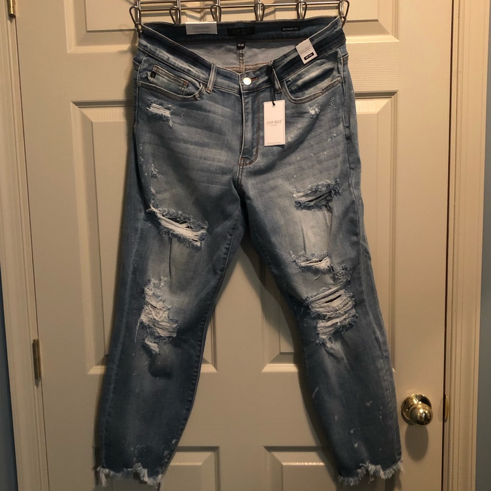 NWT Judy Blue 14W destroyed boyfriend mid rise